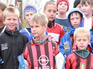 В "Футболе против наркотиков" приняли участие более 600 школьников (фото)
