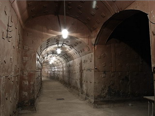 В Москве нашли населенный  подземный город
