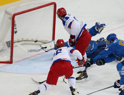 Сборная России по хоккею обыграла команду Казахстана со счетом 7:2 на ЧМ-2014