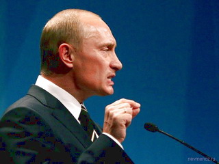 Путин предписал губернаторам экономить на чиновниках и не брать в долг