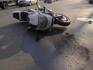 В Абакане ВАЗ столкнулся с мотоциклом