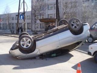 В Хакасии водитель погиб в опрокинутом авто