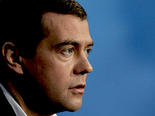 Без жесткого наказания порядка не будет - Медведев