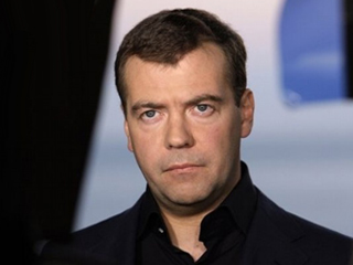 Медведев отыщет волокитчиков в режиме онлайн