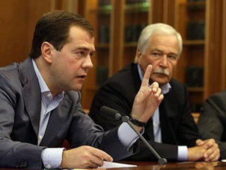 Единороссы предложили Медведеву новых губернаторов