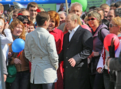 Путин и Медведев обеспечили рекордную "явку" на празднование Первомая в Москве