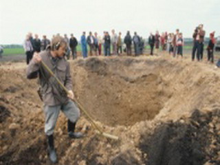 В Латвии упал метеорит - в воронке повышенная радиация