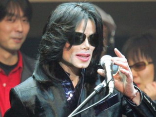 Майкл Джексон совершил самоубийство - адвокаты 