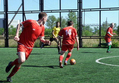 В Хакасии продолжаются игры  республиканских соревнований по мини-футболу
