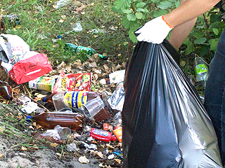 Хакасские чиновники уберут мусор с берега Абакана