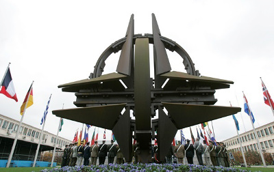 СМИ: "Украина может стать внеблоковым партнером НАТО"