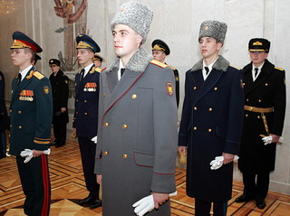 Российских военных переоденут в новую форму  в 2011 году