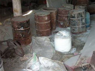 В Абакане обнаружено незаконное хранение 7 тонн ядохимикатов