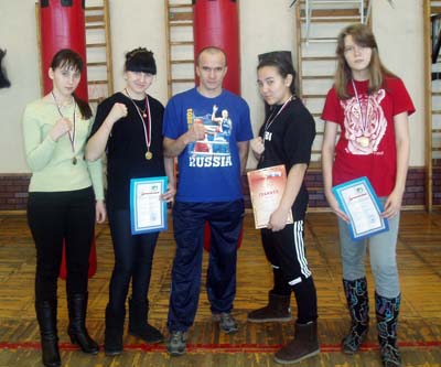 5 медалей привезли спортсменки Хакасии с чемпионата Новосибирской области по боксу