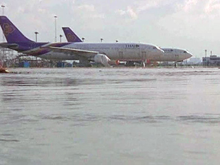 Один из аэропортов Бангкока полностью ушел под воду