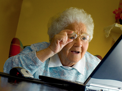 Пенсионеры Хакасии учатся пользоваться компьютером