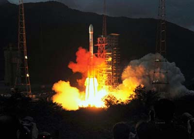 Китайский луноход успешно добрался до орбиты (ВИДЕО)