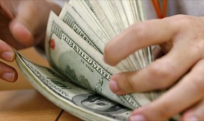 ЛДПР предлагает запретить доллары США на территории России