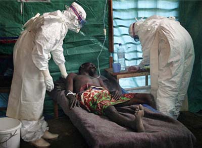 США предлагают МВФ списать долги африканских стран для усиления борьбы с Эболой