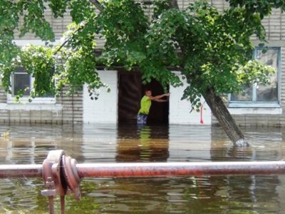 Группа спасателей МЧС РФ из Хакасии выехала в зону наводнения на Дальний Восток