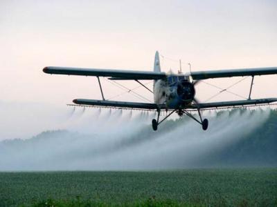Аграрии Хакасии борются с вредителями и коноплёй - с помощью авиации