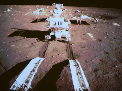 Китайский луноход Нефритовый заяц спустился на поверхность Луны (ВИДЕО)