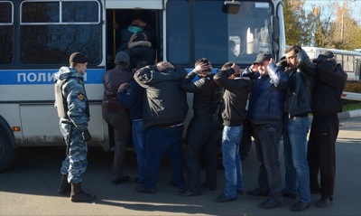 Овощебаза в Бирюлёво закрыта, с её территории вывезено более тысячи мигрантов