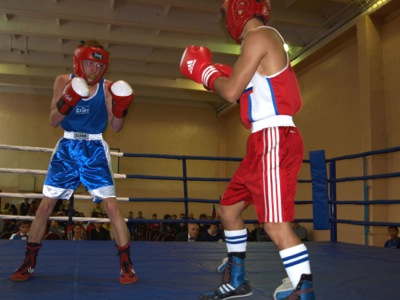 Турнир по боксу среди юниоров стартовал в Абакане