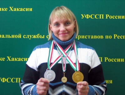 Спортсменка из Хакасии завоевала "золото" и "серебро" на Чемпионате мира по гиревому спорту