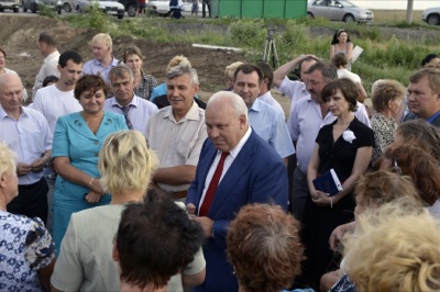 Глава региона Виктор Зимин посетил строящиеся объекты в Черногорске