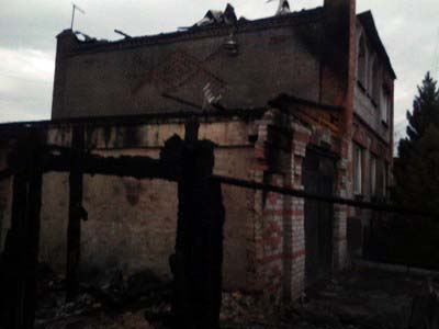 В Абакане на улице Восточная сгорел дом