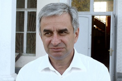 На выборах президента Абхазии победил оппозиционер Рауль Хаджимба