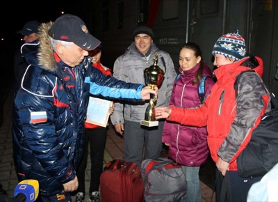 Валерий Денщиков поздравил победителей VI сельских зимних игр РФ на перроне ЖД вокзала «Абакан»