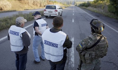 В ДНР наблюдатели ОБСЕ зафиксировали две колонны с тяжёлым вооружением