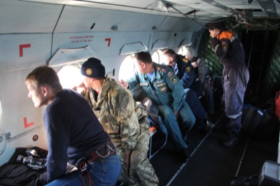 Пропавшего в Хакасии рыбака ищут при помощи вертолёта МЧС