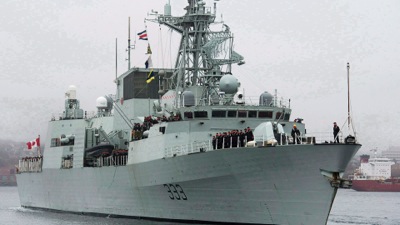 Канадские моряки напрягаются при виде российских самолётов