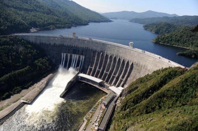 Саяно-Шушенская ГЭС вдвое увеличила сброс воды