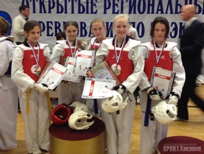 Полина Родионова завоевала золото Кубка Сибири по тхэквондо