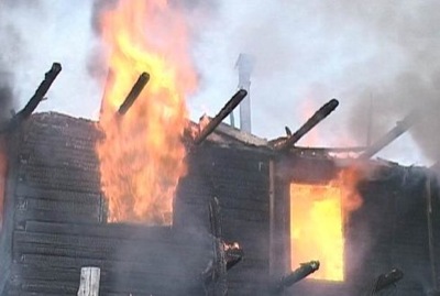 В Красноярском крае трое детей сгорели заживо в запертом доме