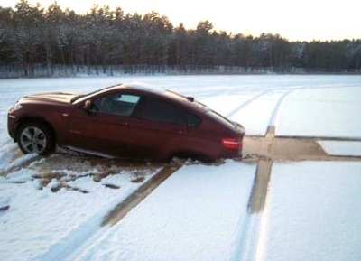 Выезд автомобилей на лёд категорически запрещается