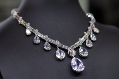 В Каннах снова украли драгоценности - похищено алмазное колье за 2 млн евро