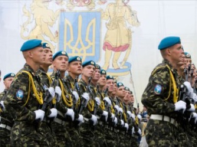 Украина отменила службу в армии по призыву