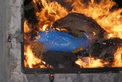 Наркополицейские Хакасии сожгли 16 кг наркотиков