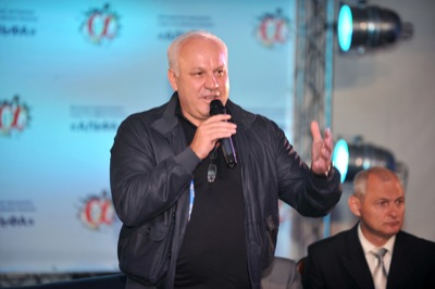 Глава Хакасии Виктор Зимин посетил молодёжный форум