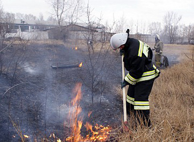 В Хакасии палы травы представляют угрозу жилью и опасным объектам