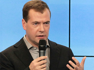 Медведев пообещал членам "большого правительства" настоящие посты