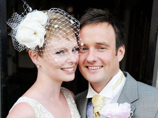 Британская пара решила пожениться 30 раз
