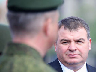 Сердюков наказал ответственных за взорвавшийся арсенал в Удмуртии