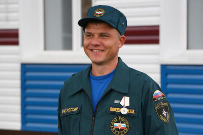 За спасение четырех человек  водитель пожарного автомобиля Алексей Половинкин удостоен госнаграды 