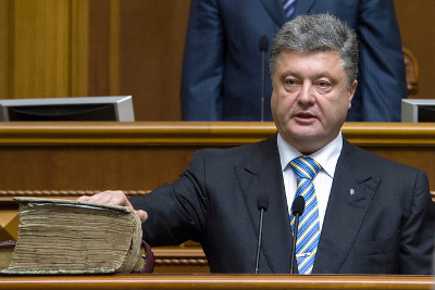 Порошенко призвал прекратить огонь на востоке Украины до конца недели  